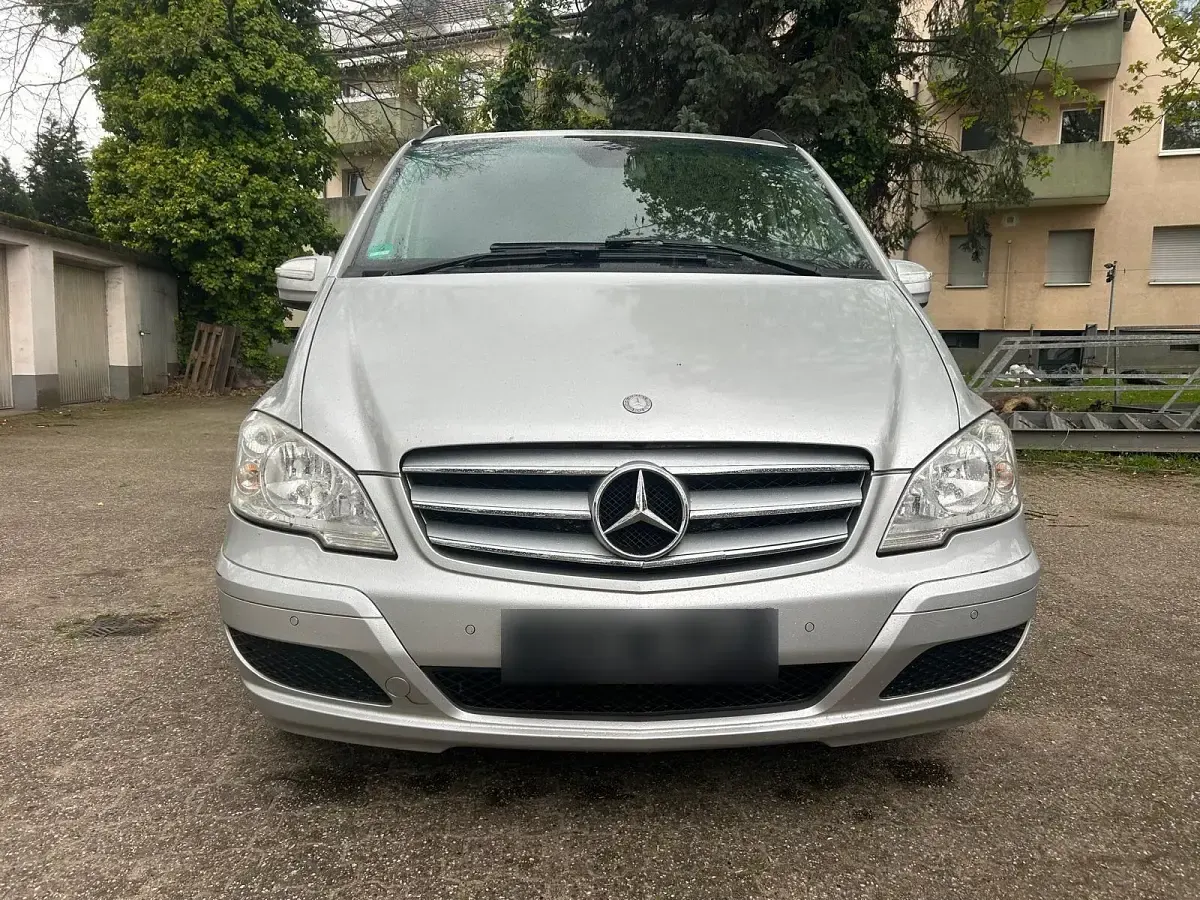 Gebraucht Mercedes Viano 224 PS (164 kW) 2011 Grau Van / Kleinbus