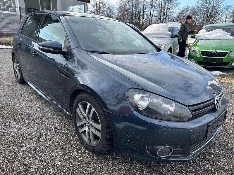 Gebraucht VW Golf VI Style 105 PS (77 kW) 2011 Blau Kleinwagen