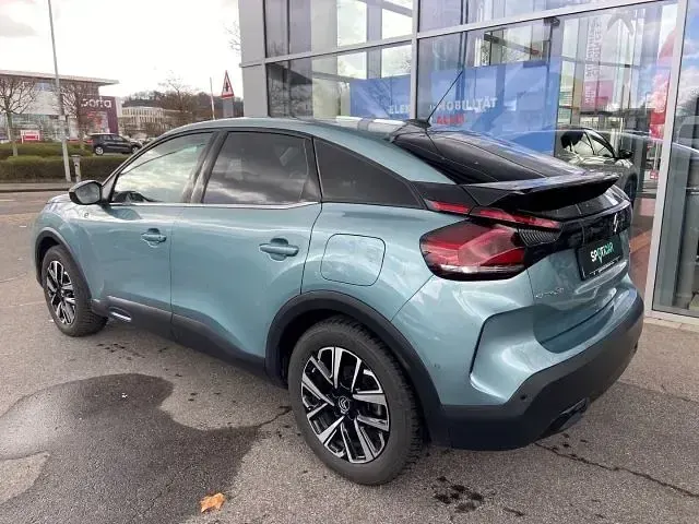 Używany Citroën e-C4 Shine 100 kW (136 KM) 2021 Niebieski Sedan/Limuzyna