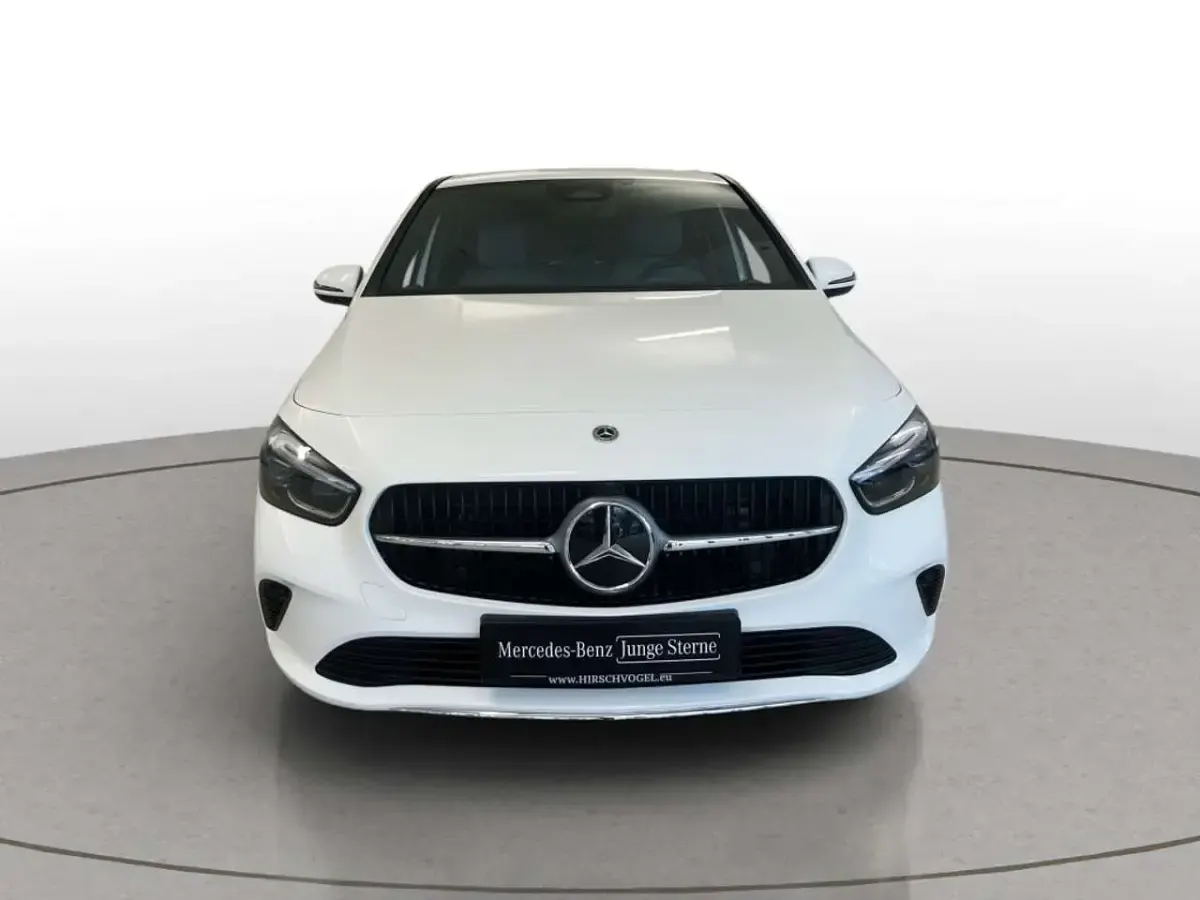 Gebraucht Mercedes B220 Progressive 190 PS (139 kW) 2025 Unilack polarweiß Kleinwagen