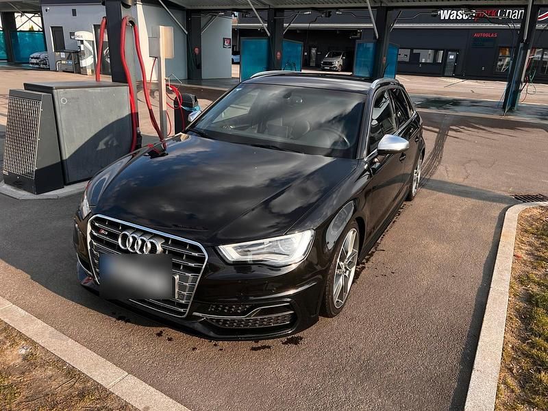 Gebraucht Audi S3 Sportback 300 PS (220 kW) 2014 Schwarz Kleinwagen