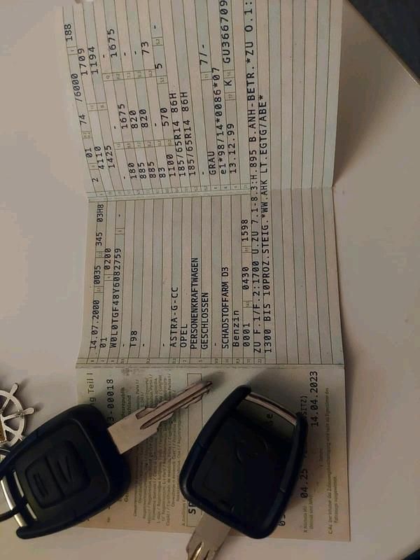 Gebraucht Opel Astra 101 PS (74 kW) 2001 Silber Limousine