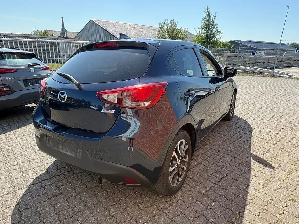 Gebraucht Mazda 2 Exclusive-Line 90 PS (66 kW) 2017 Blau Limousine