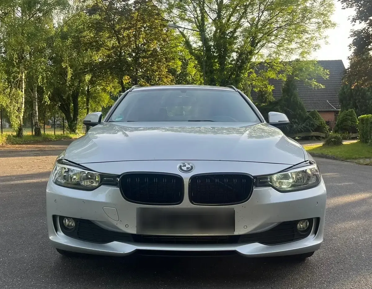 Gebraucht BMW 318 143 PS (105 kW) 2014 Silber Kombi