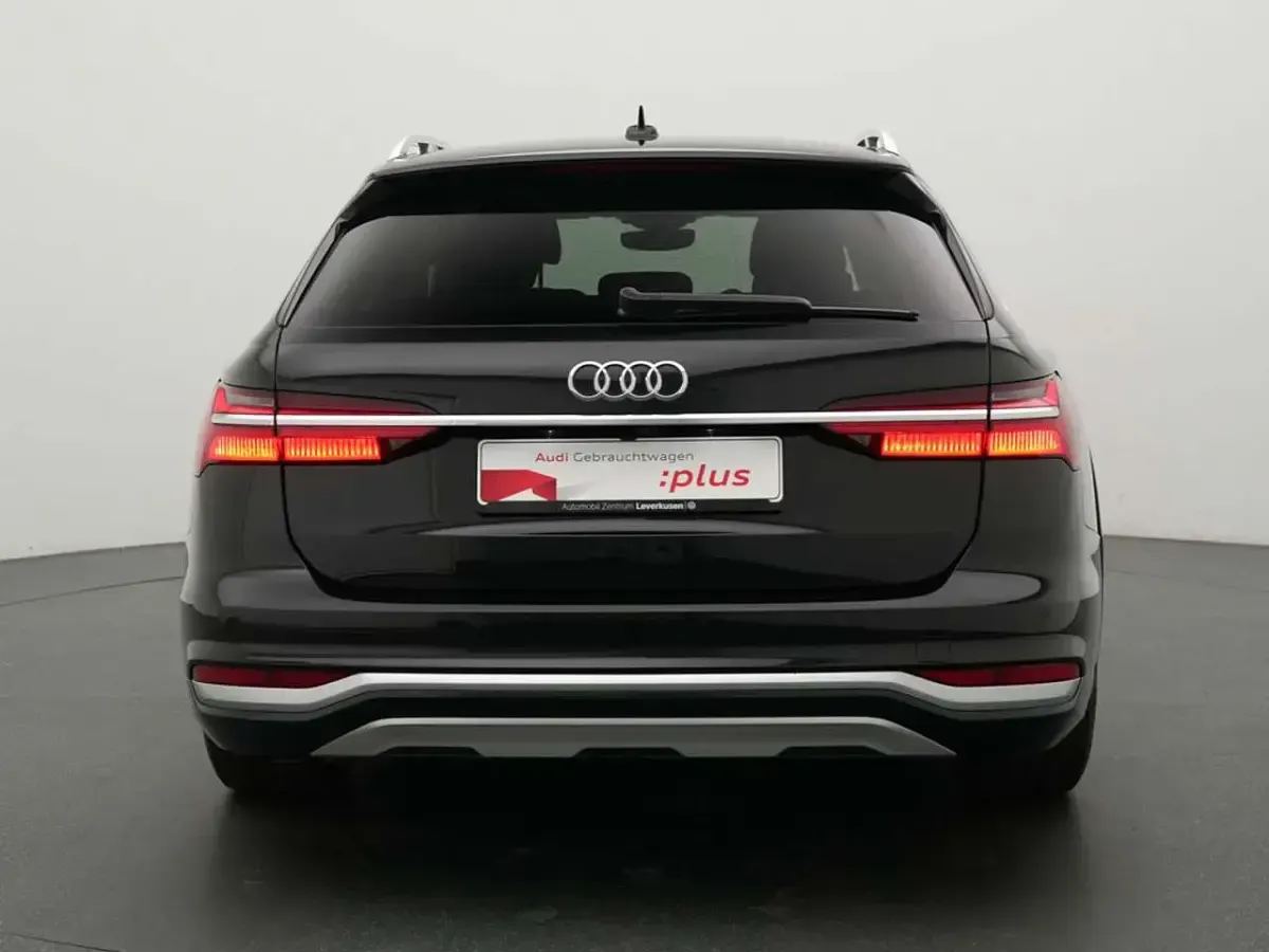 Gebraucht Audi A6 Allroad Ambiente 245 PS (180 kW) 2021 Schwarz Kombi