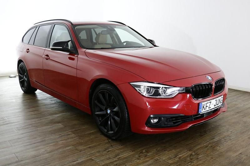 Gebraucht BMW 330 Advantage 258 PS (189 kW) 2018 Rot Kombi