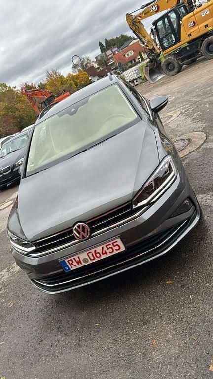 Grau Gebraucht 2019 VW Golf Sportsvan Van / Kleinbus | 19.999 € (Fairer Preis) - Bild 1/3