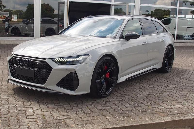 Individuallackierung exclusive Gebraucht 2023 Audi RS6 Sport Kombi | 99.995 € (Fairer Preis) - Bild 1/4
