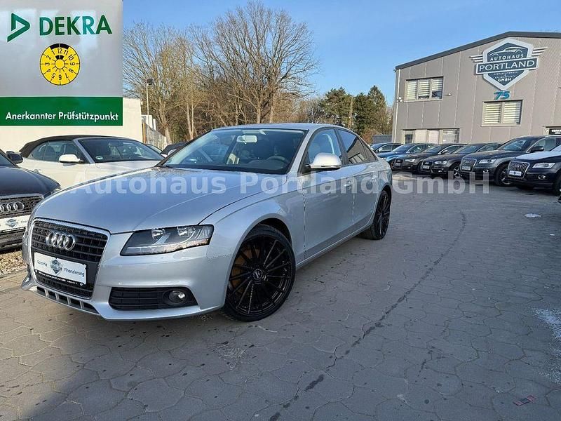 Gebraucht Audi A4 Attraction 120 PS (88 kW) 2009 Eissilber Limousine