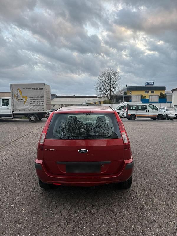 Gebraucht Ford Fusion 80 PS (58 kW) 2006 Rot Kleinwagen