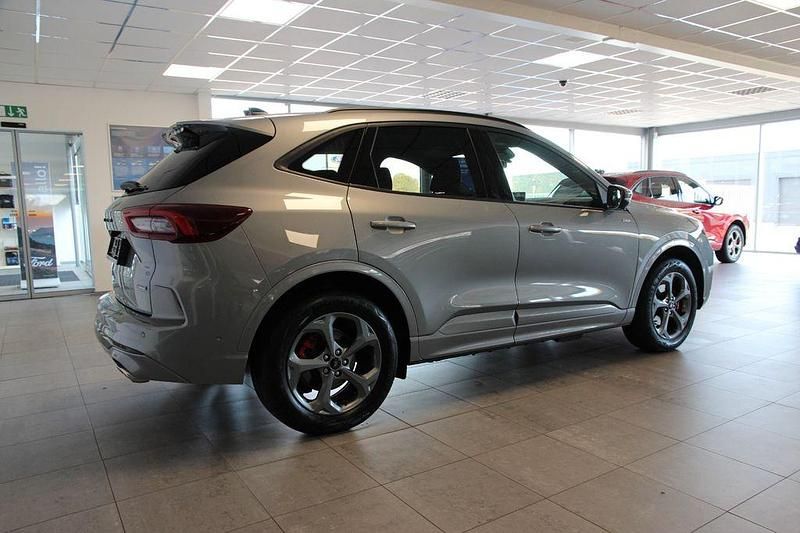 Gebraucht Ford Kuga ST-Line X 242 PS (177 kW) 2024 Silber SUV