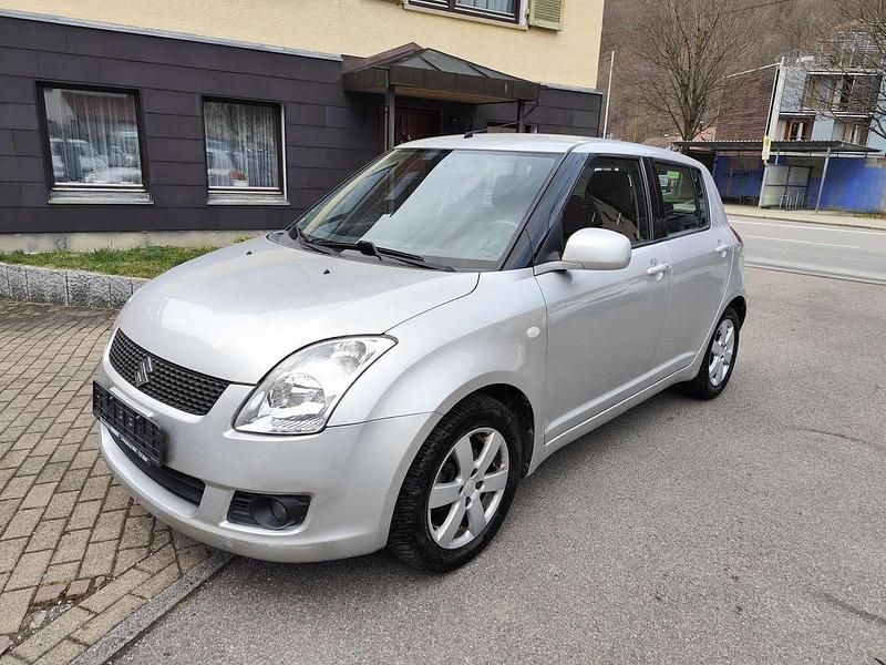 Gebraucht Suzuki Swift Snow 92 PS (67 kW) 2010 Silber Kleinwagen