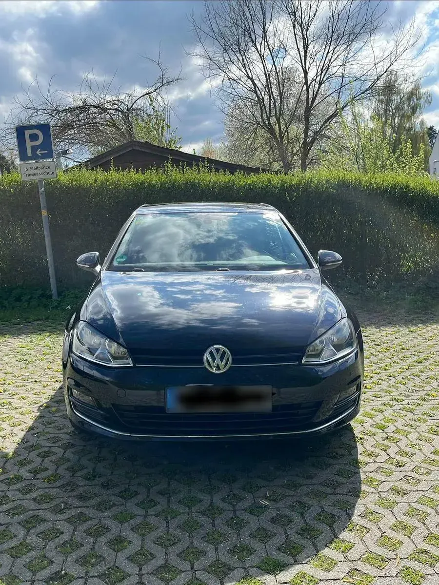 Gebraucht VW Golf VII LOUNGE 125 PS (91 kW) 2015 Schwarz Limousine