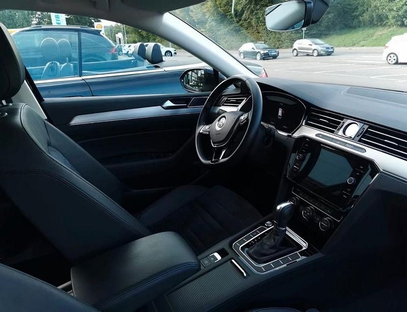 Gebraucht VW Passat Highline 179 PS (131 kW) 2018 Schwarz Kombi