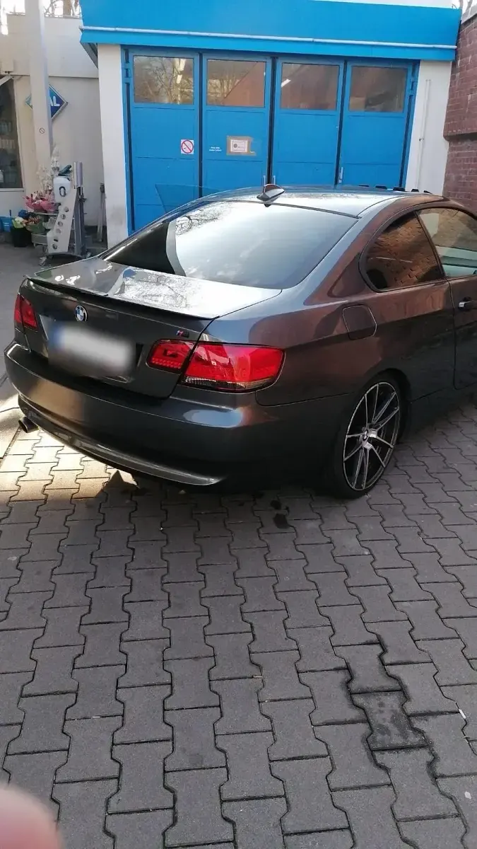 Gebraucht BMW 320 M Sport 177 PS (130 kW) 2007 Grau Coupé