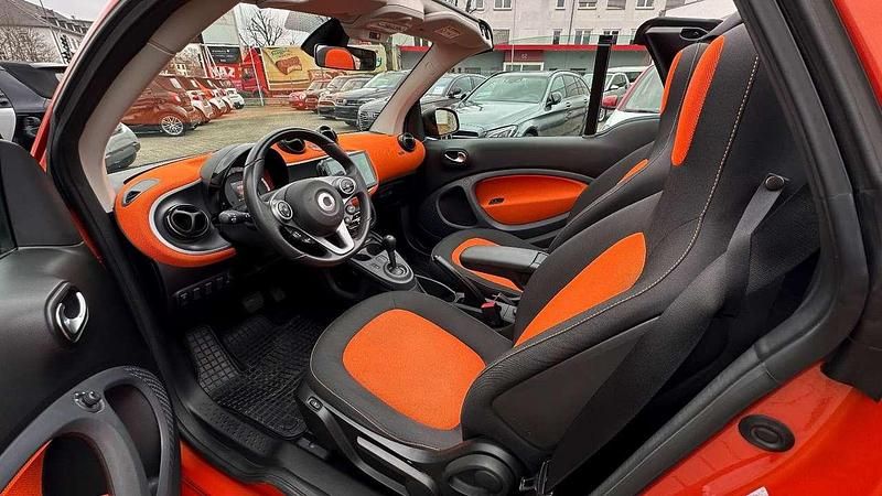 Gebraucht Smart ForTwo Cabrio 90 PS (66 kW) 2018 Deep black & lava orange Cabrio