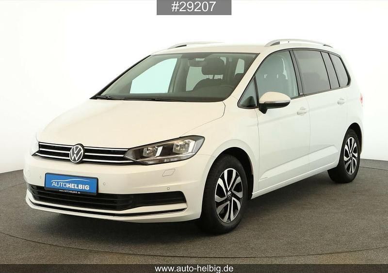 Weiß Gebraucht 2021 VW Touran Active Van / Kleinbus | 19.890 € (Superpreis) - Bild 1/4