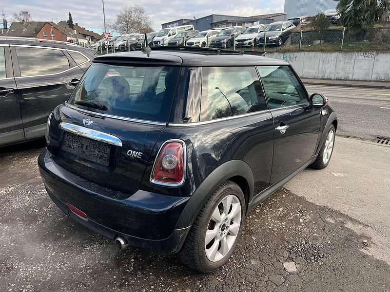 Second-hand Mini ONE 95 CP (69 kW) 2009 Negru Hatchback