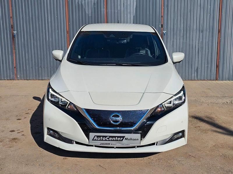 Gebraucht Nissan Leaf Tekna 110 kW (150 PS) 2019 Weiß Kleinwagen