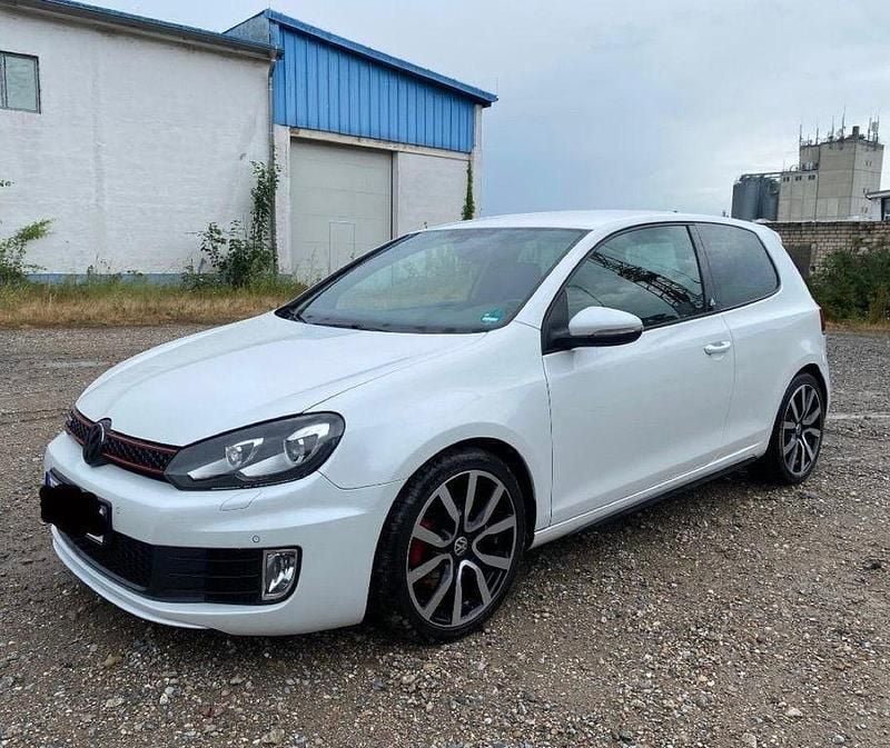 Weiß Gebraucht 2011 VW Golf VI GTI Limousine | 9.499 € (Fairer Preis) - Bild 1/4