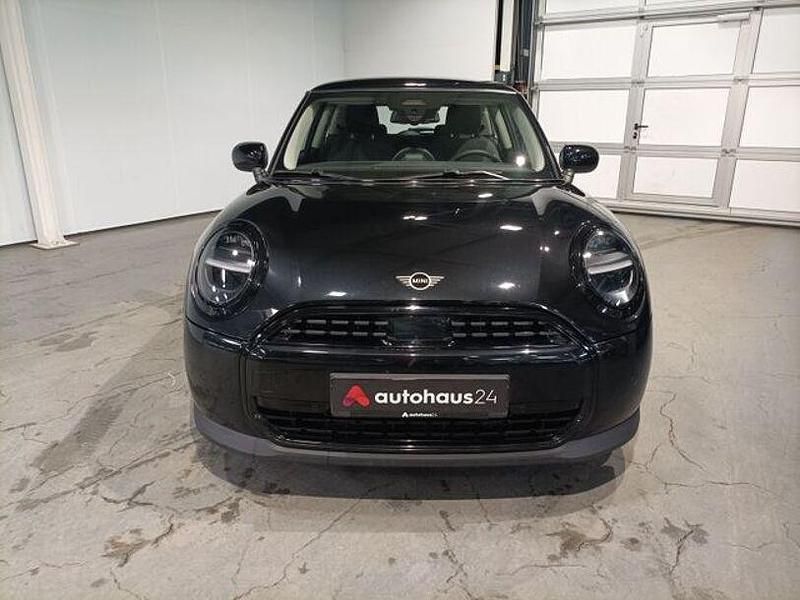 Gebraucht Mini Cooper Essential 156 PS (114 kW) 2024 Schwarz Kleinwagen