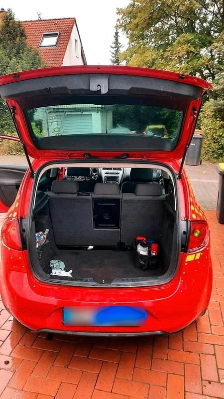 Gebraucht Seat Altea 105 PS (77 kW) 2015 Rot Limousine