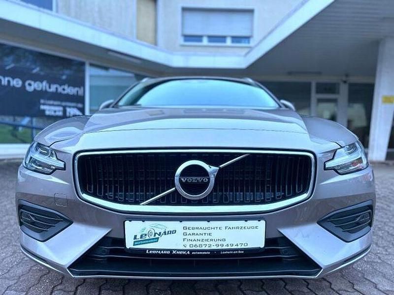 Gebraucht Volvo V60 190 PS (139 kW) 2018 Grau Kombi