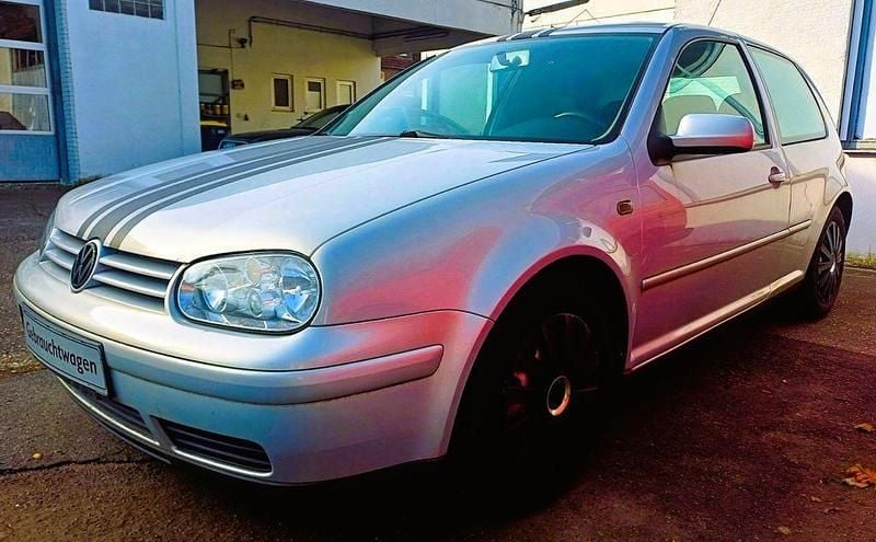 Silber Gebraucht 1999 VW Golf Highline Limousine | 650 € (Guter Preis) - Bild 1/4