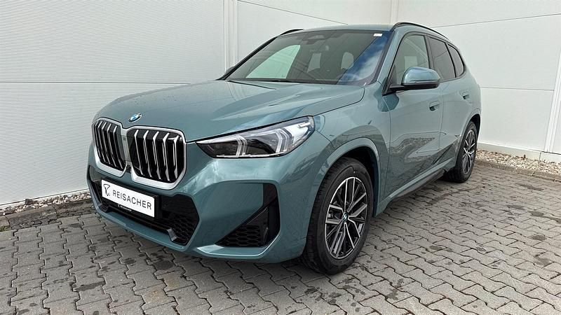 Neu BMW X1 Efficient Dynamics 204 PS (150 kW) 2026 Cape york grün metallic SUV