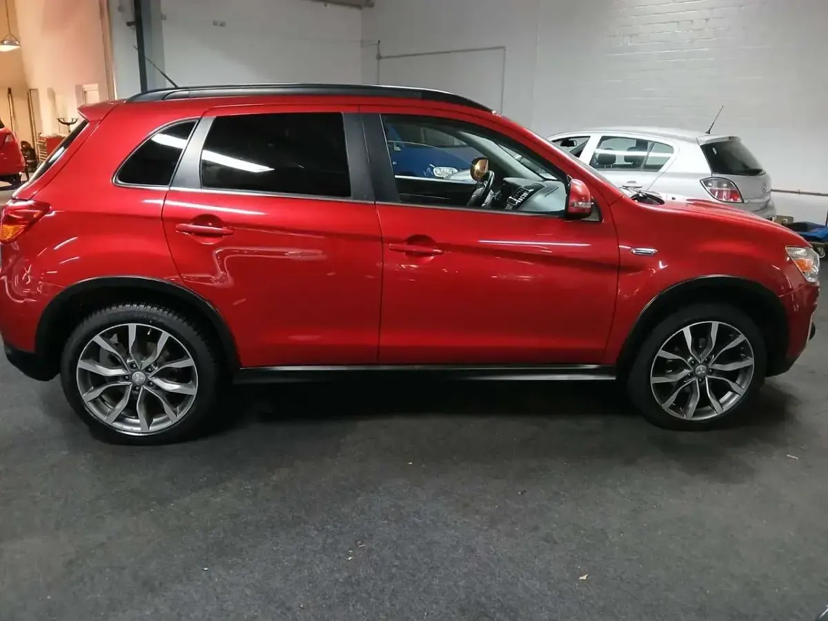 Gebraucht Mitsubishi ASX Classic Collection Plus 150 PS (110 kW) 2015 Rot SUV