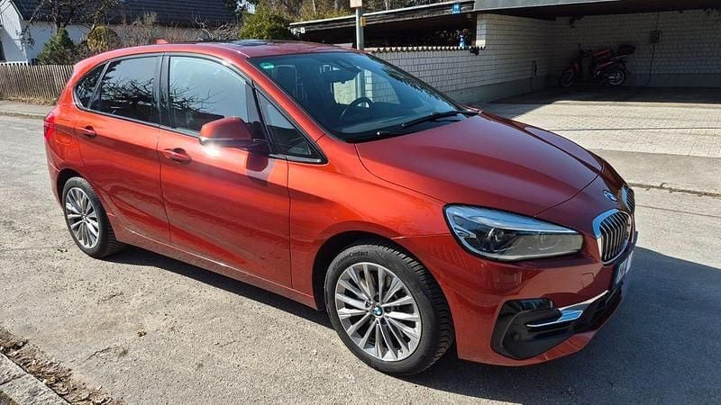 Gebraucht BMW 225 Active Tourer iPerformance 224 PS (164 kW) 2019 Orange Van / Kleinbus