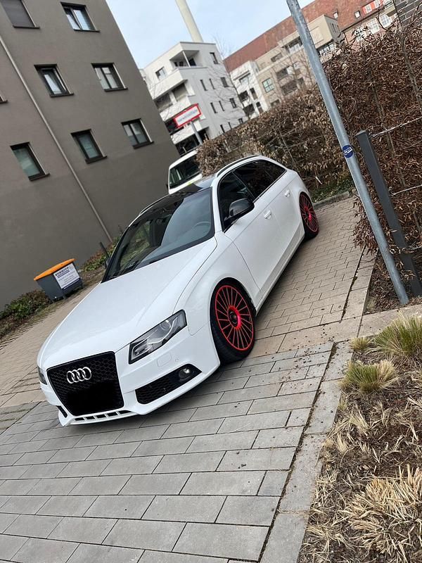 Weiß Gebraucht 2008 Audi A4 Kombi | 3.500 € - Bild 1/4
