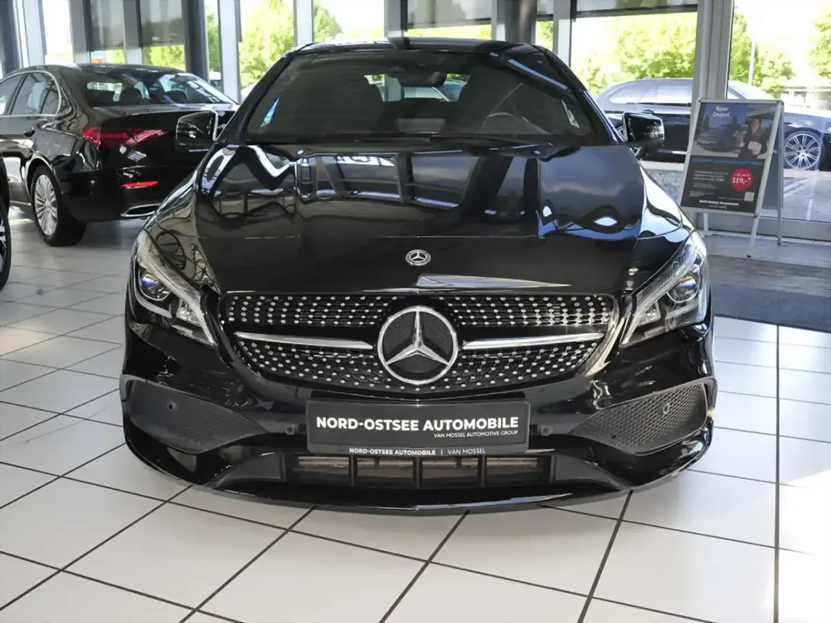 Gebraucht Mercedes CLA250 AMG 211 PS (155 kW) 2019 Metalliclack kosmosschwarz Coupé