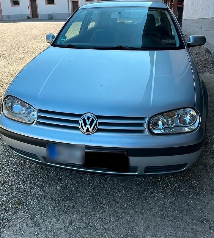 Gebraucht VW Golf IV 105 PS (77 kW) 2001 Silber Kleinwagen