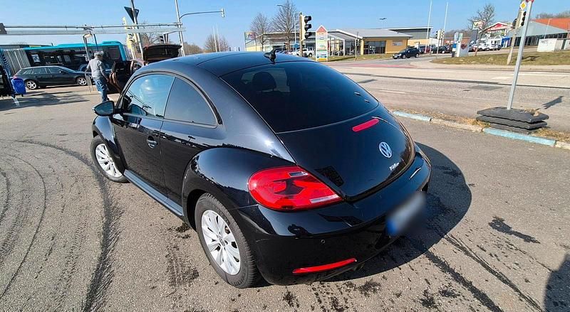 Gebraucht VW Beetle 105 PS (77 kW) 2016 Schwarz Kleinwagen