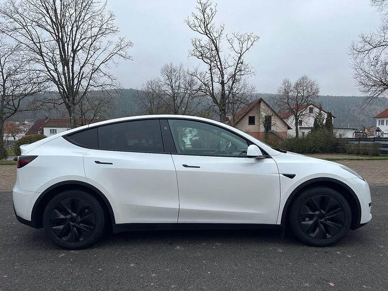 Gebraucht Tesla Model Y Long Range RWD 255 kW (347 PS) 2024 Weiß SUV