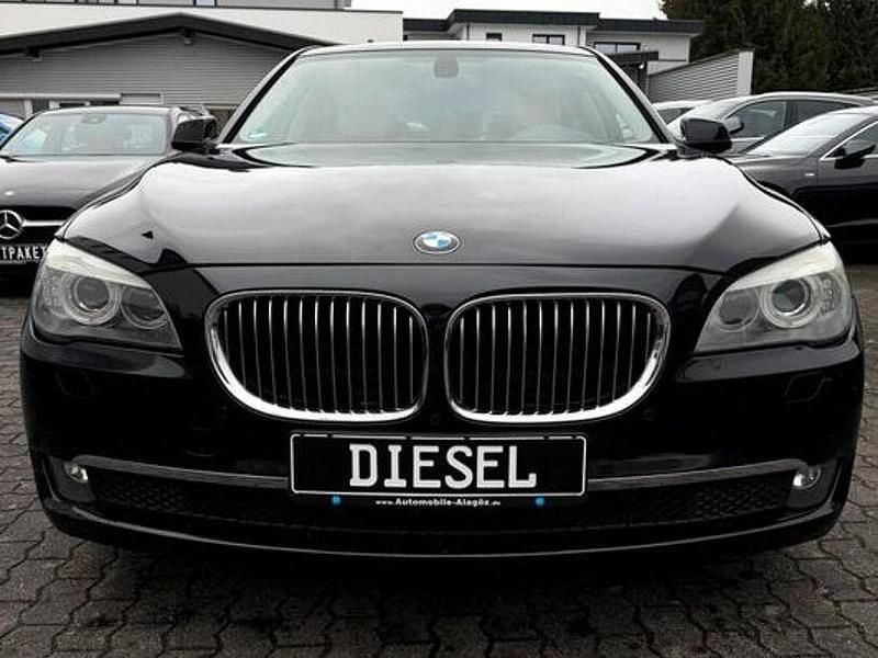 Gebraucht BMW 730 245 PS (180 kW) 2012 Braun Limousine