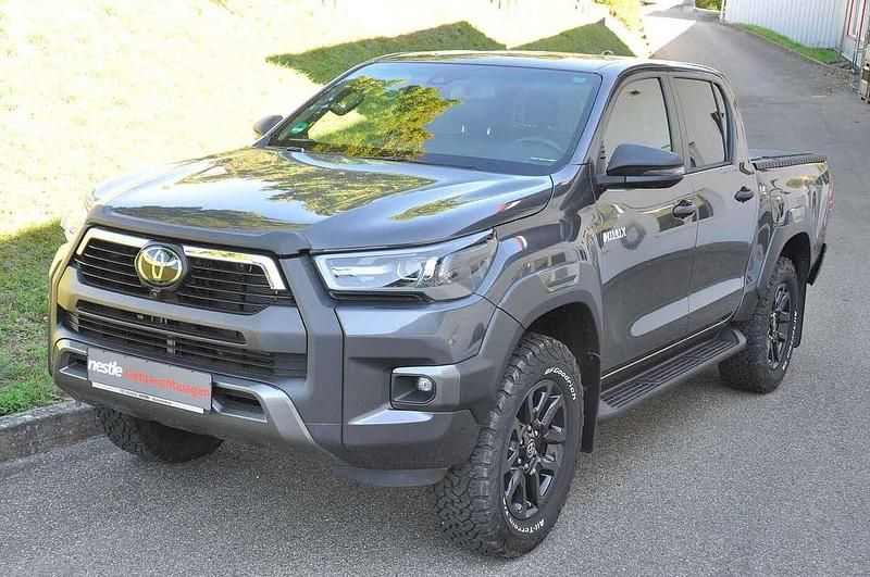 Tiefschwarz mica Gebraucht 2022 Toyota HiLux Abholung | 58.900 € - Bild 1/4
