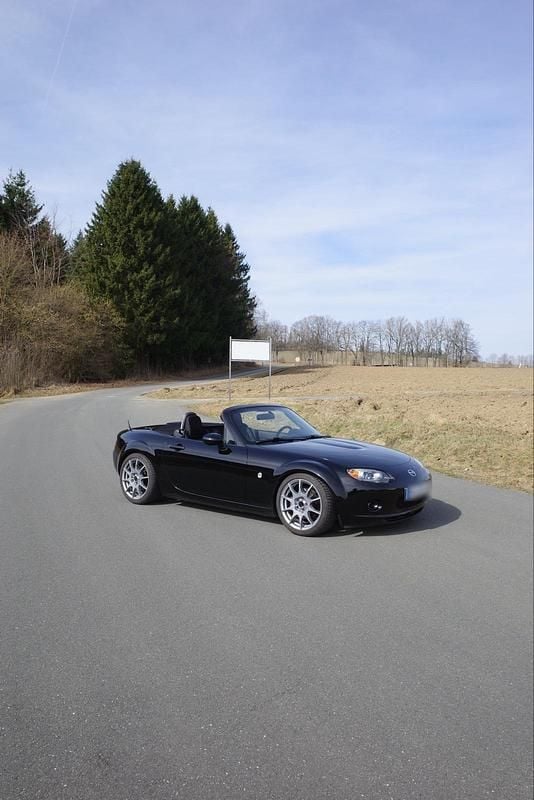 Gebraucht Mazda MX5 126 PS (92 kW) 2005 Schwarz Cabrio