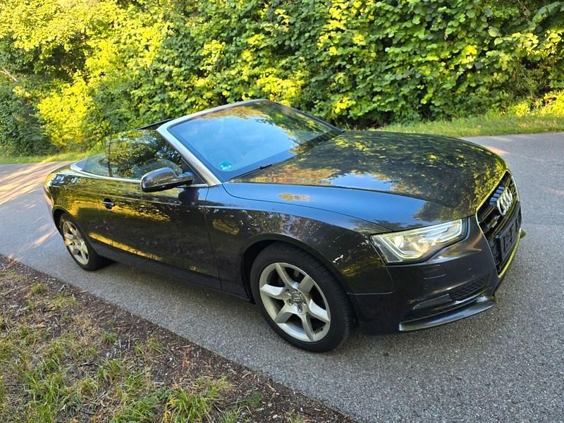 Braun Gebraucht 2012 Audi A5 Cabriolet Cabrio | 8.450 € (Fairer Preis) - Bild 1/4