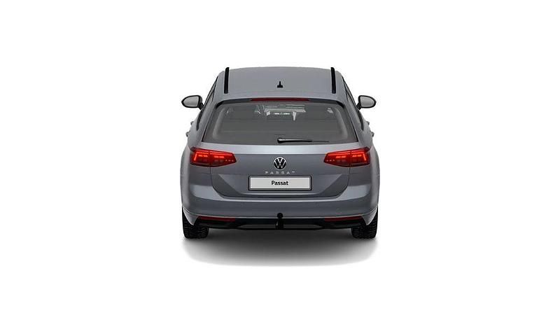 Gebraucht VW Passat Basis 150 PS (110 kW) 2023 Grau Kombi