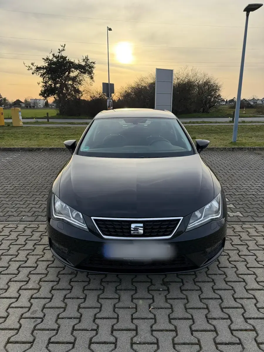 Second-hand Seat Leon Style 110 CP (80 kW) 2018 Negru Hatchback
