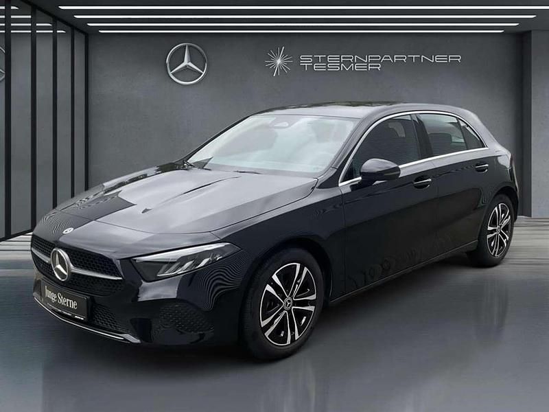 Schwarz Gebraucht 2024 Mercedes A180 Progressive Limousine | 27.550 € (Guter Preis) - Bild 1/3