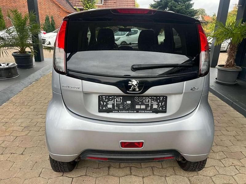 Gebraucht Peugeot iON 35 kW (48 PS) 2018 Gris cool silver Kleinwagen