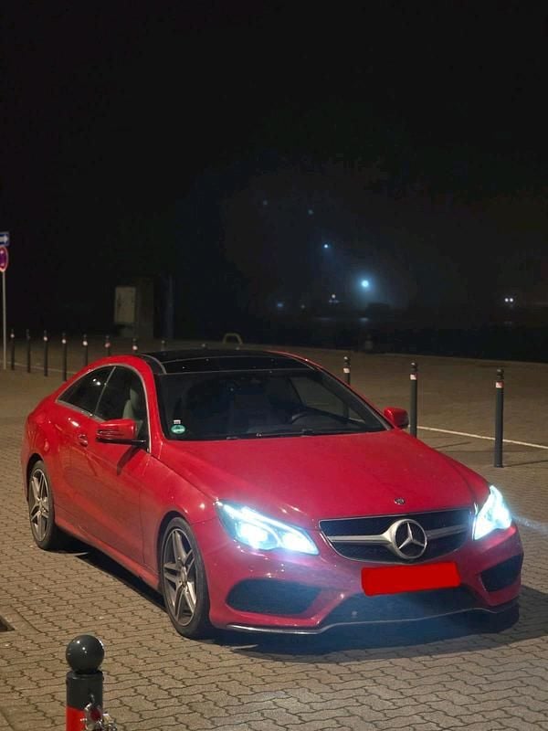 Rot Gebraucht 2014 Mercedes E350 Coupé | 17.300 € (Fairer Preis) - Bild 1/4