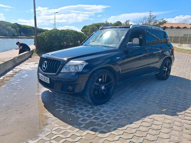 Schwarz Gebraucht 2008 Mercedes GLK320 Edition 1 SUV | 8.500 € (Fairer Preis) - Bild 1/4