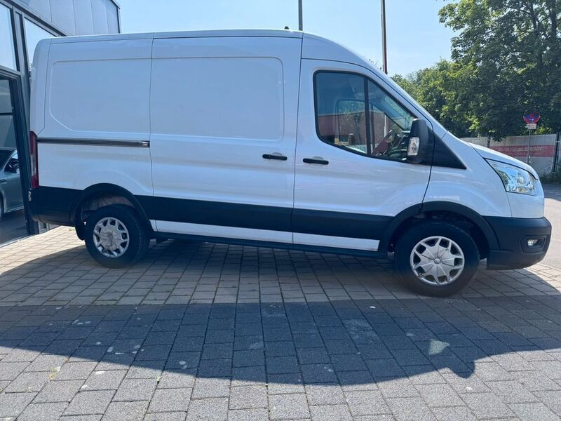 Gebraucht Ford Transit Trend 105 PS (77 kW) 2022 Frostweiß Van