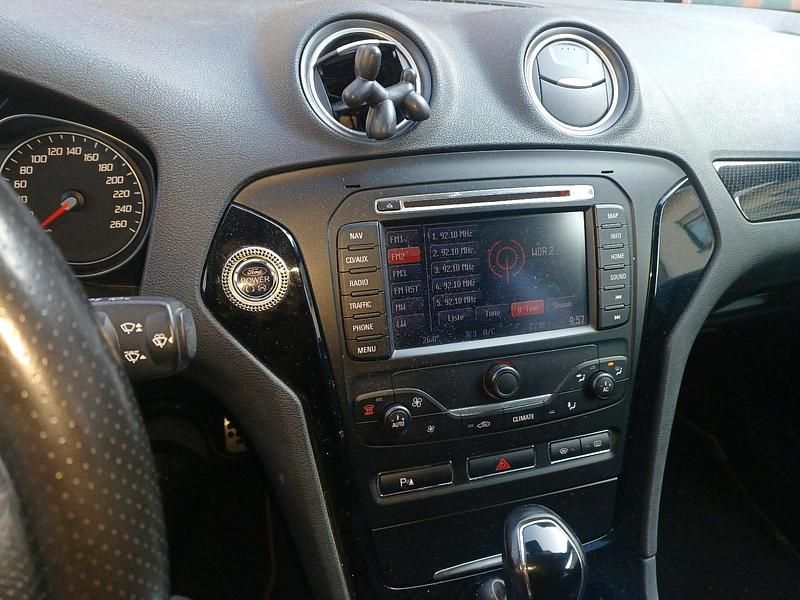 Gebraucht Ford Mondeo 200 PS (147 kW) 2013 Schwarz Kombi