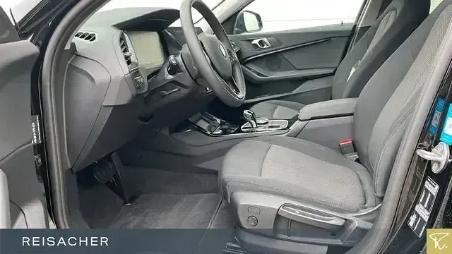 Gebraucht BMW 118 Advantage 140 PS (102 kW) 2023 Schwarz Kleinwagen