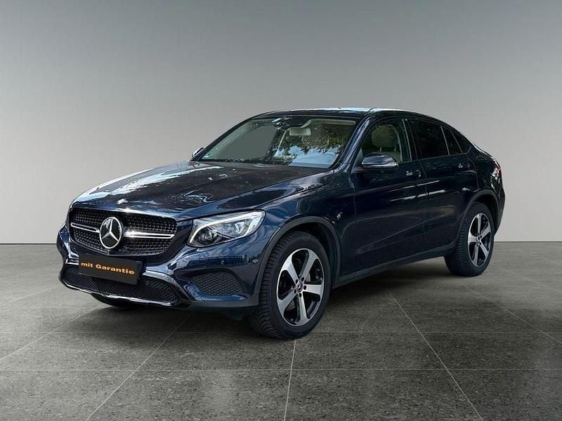 Blau Gebraucht 2017 Mercedes GLC250 Coupé | 30.990 € (Guter Preis) - Bild 1/4